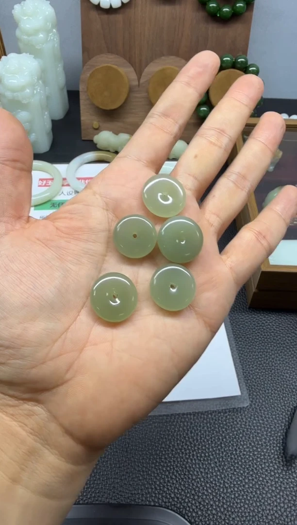 颈饰未镶嵌和田玉5（拍一发其一，多样性发货。）