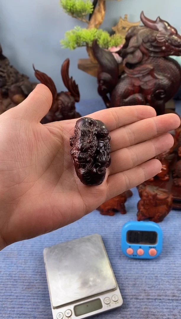 檀香紫檀（小叶紫檀）?**沐龙