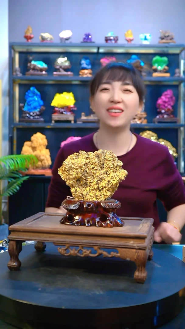 石材颜色漂亮，造型奇特