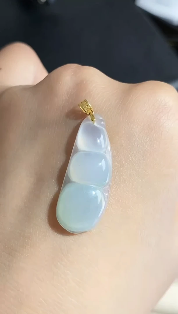 颈饰18K金镶嵌翡翠天然缅甸翡翠A货