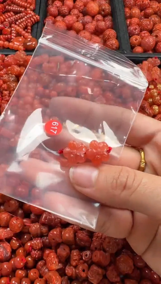 【闪购商品】南红玛瑙颈饰未镶嵌1