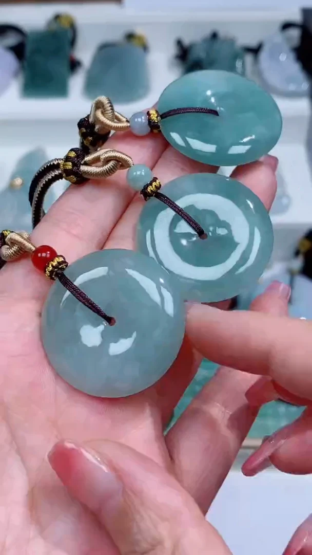 翡翠未镶嵌颈饰吊坠团购多样性发一件