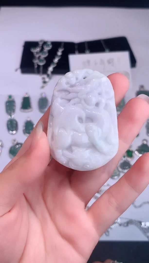 颈饰未镶嵌翡翠0芹0翡翠珠宝436