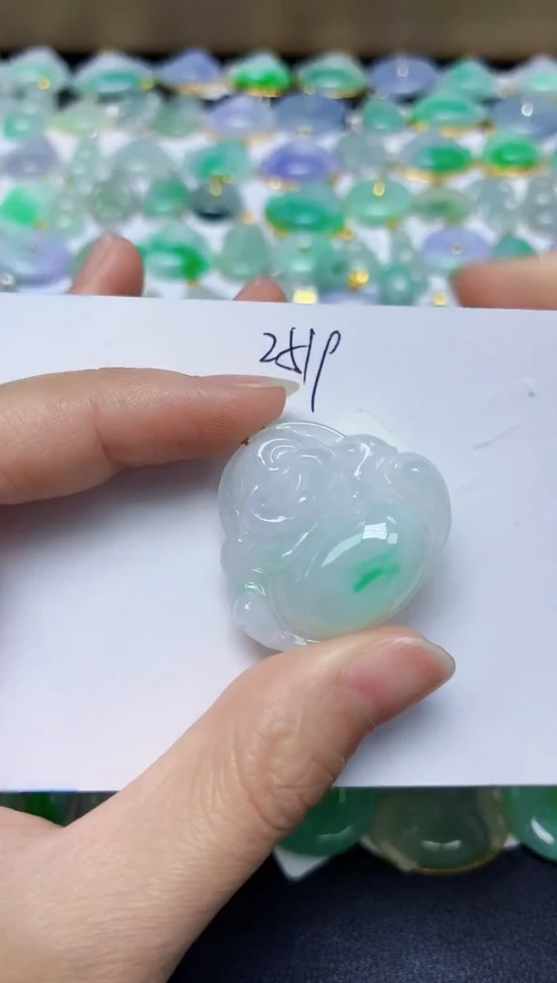 翡翠18K金镶嵌颈饰天然缅甸翡翠A货