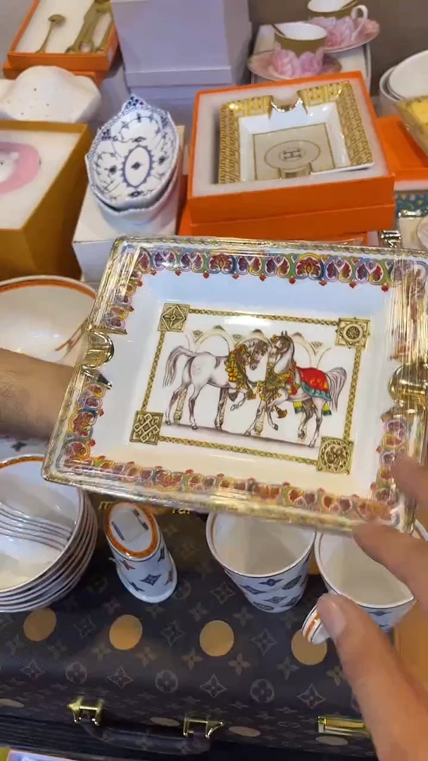 杯鸿辉家品牌瓷器，京东包邮！