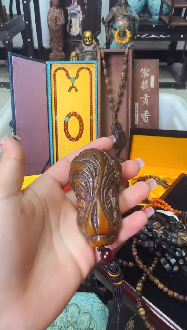 【闪购商品】蜜蜡颈饰未镶嵌老板娘推荐------------