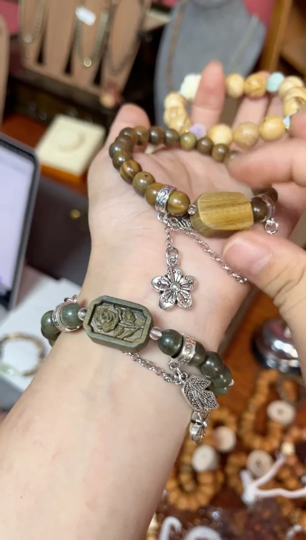 非洲檀香无事牌绿檀8mm单圈+花牌