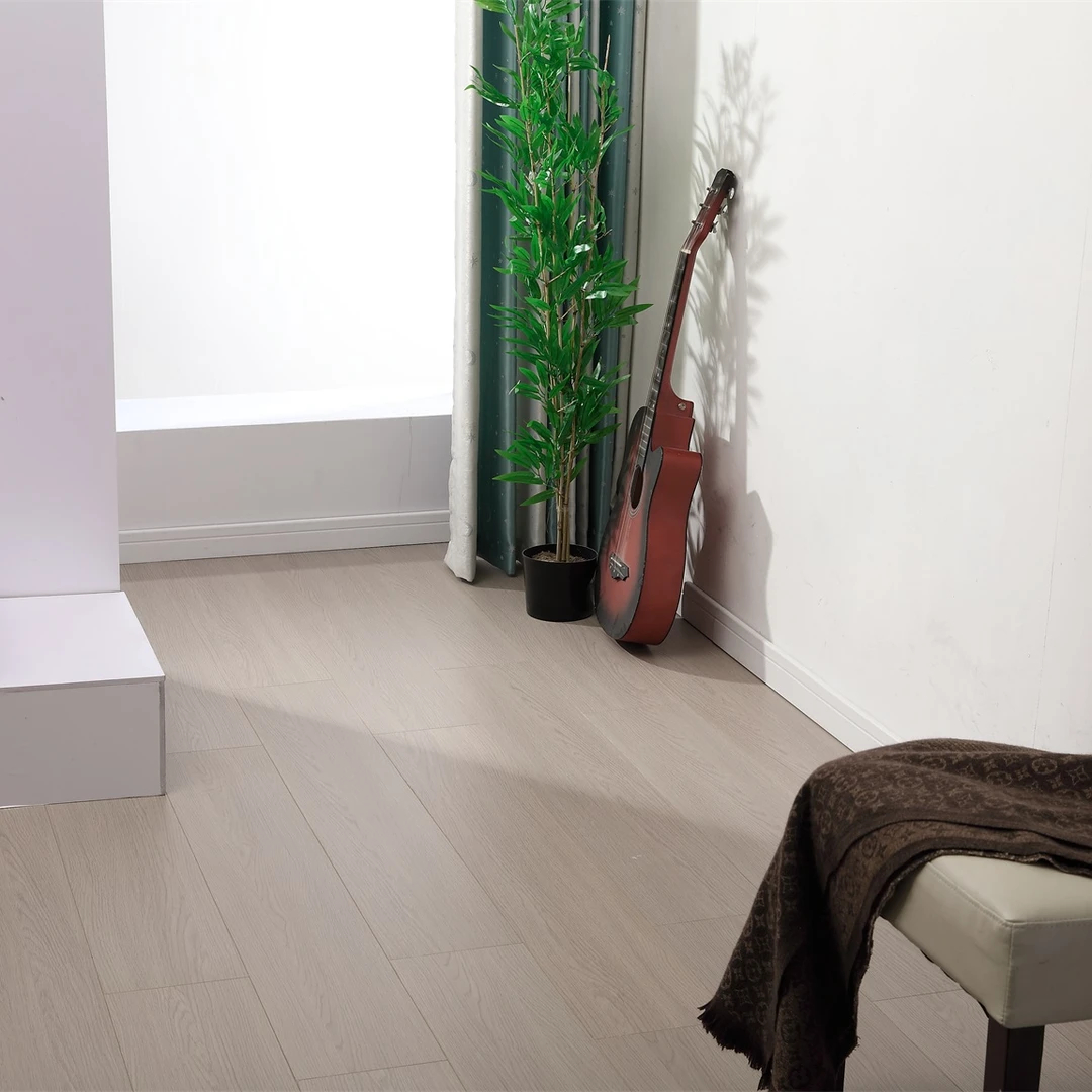 新三层实木地板金刚面耐磨抗刮防水家装室内木地板源头木地板地板