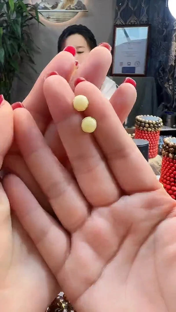 银S925镶嵌蜜蜡耳饰白花耳丁1对