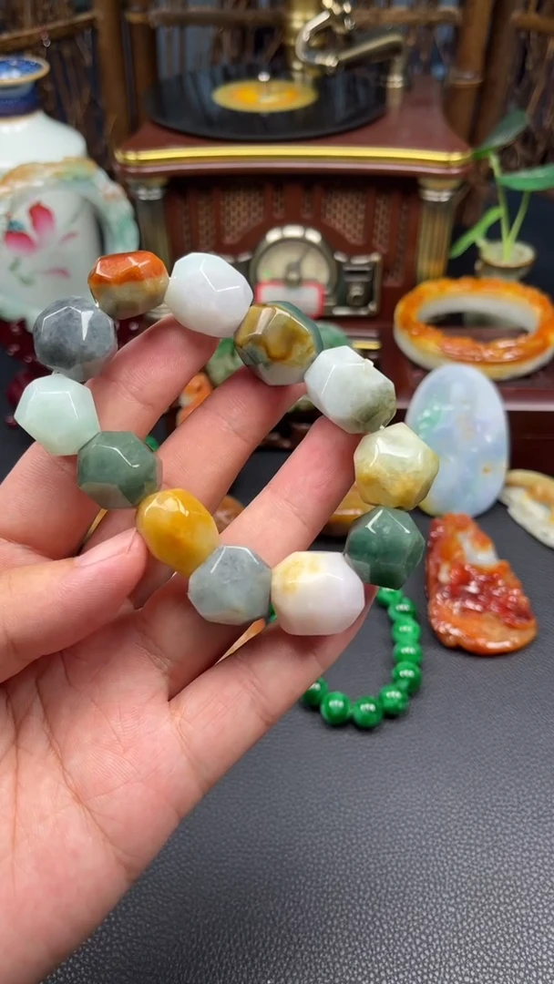 翡翠未镶嵌颈饰手串