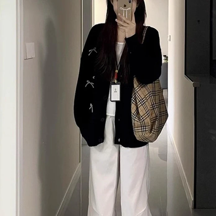 职业阿玛诗官2025秋冬款V领蝴蝶结毛衣开衫宽松设计感针织外套女