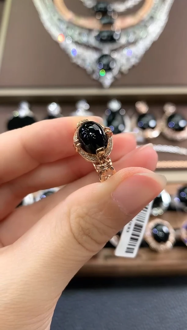 18K金镶嵌戒指翡翠g70