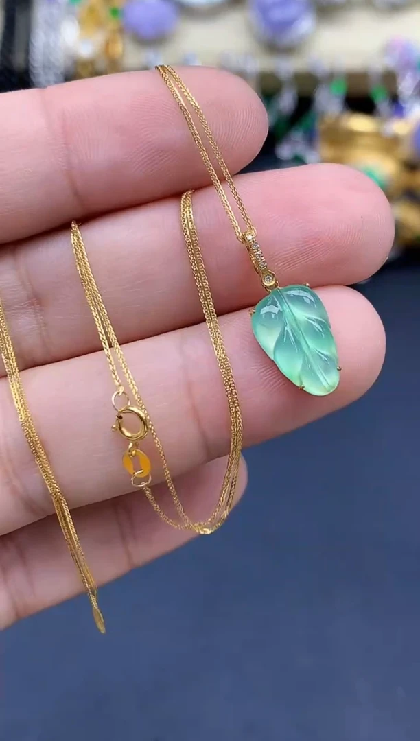 颈饰18K金镶嵌翡翠279-春日珠宝