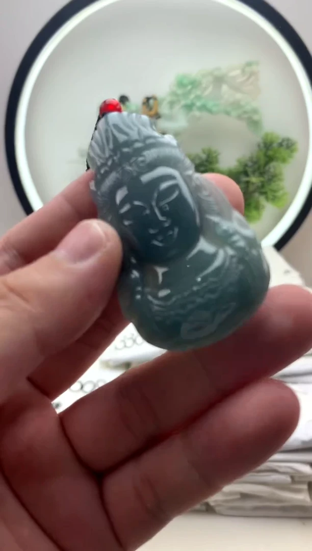 颈饰未镶嵌翡翠观音