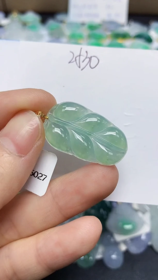 翡翠18K金镶嵌颈饰天然缅甸翡翠A货