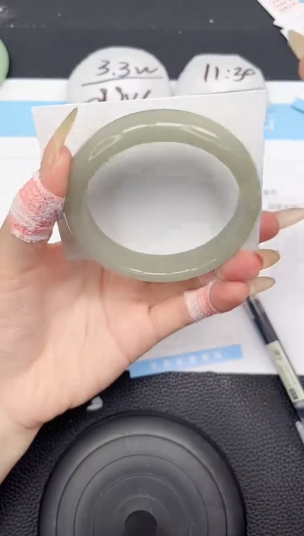 石英质玉手镯未镶嵌332-60.5