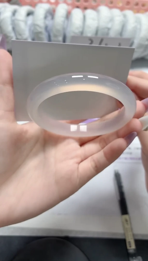 石英质玉手镯未镶嵌296-59.6荔枝