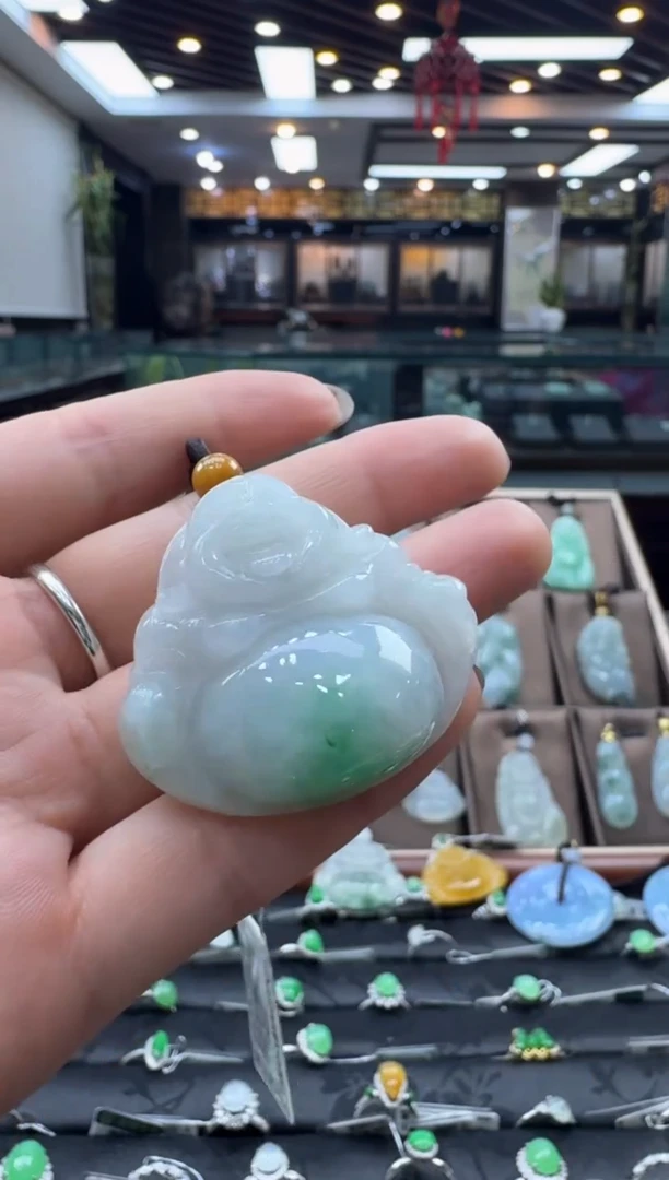 颈饰未镶嵌翡翠佛公