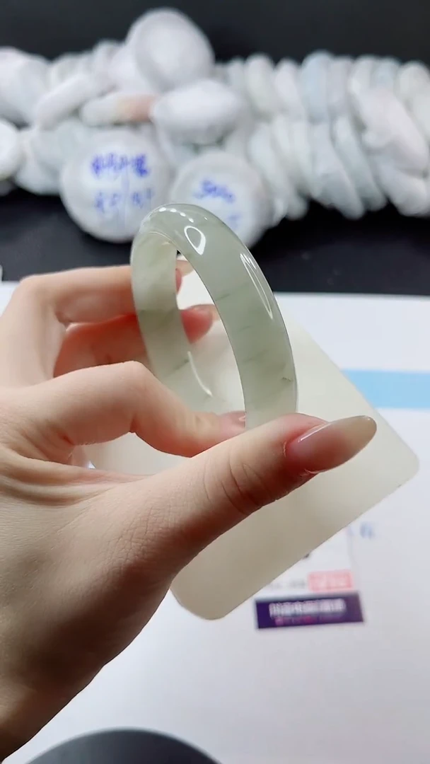 未镶嵌手镯石英质玉多样性发货L20