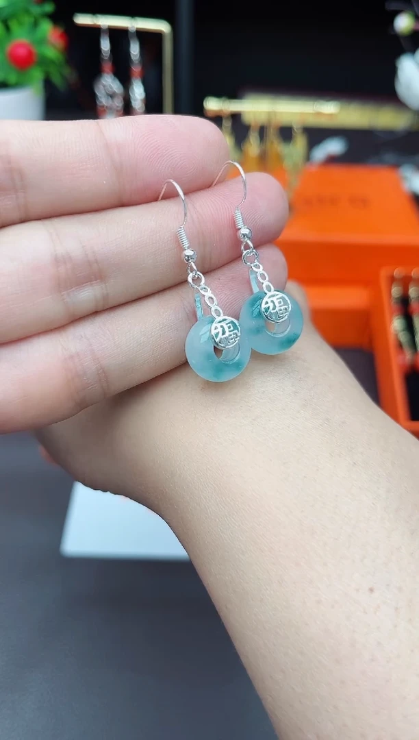 石英质玉（天山翠）银S925镶嵌耳饰721000