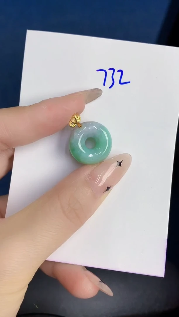 颈饰未镶嵌翡翠缅甸天然翡翠A货