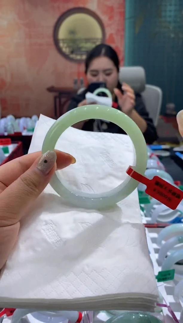 未镶嵌手镯翡翠多人000012437