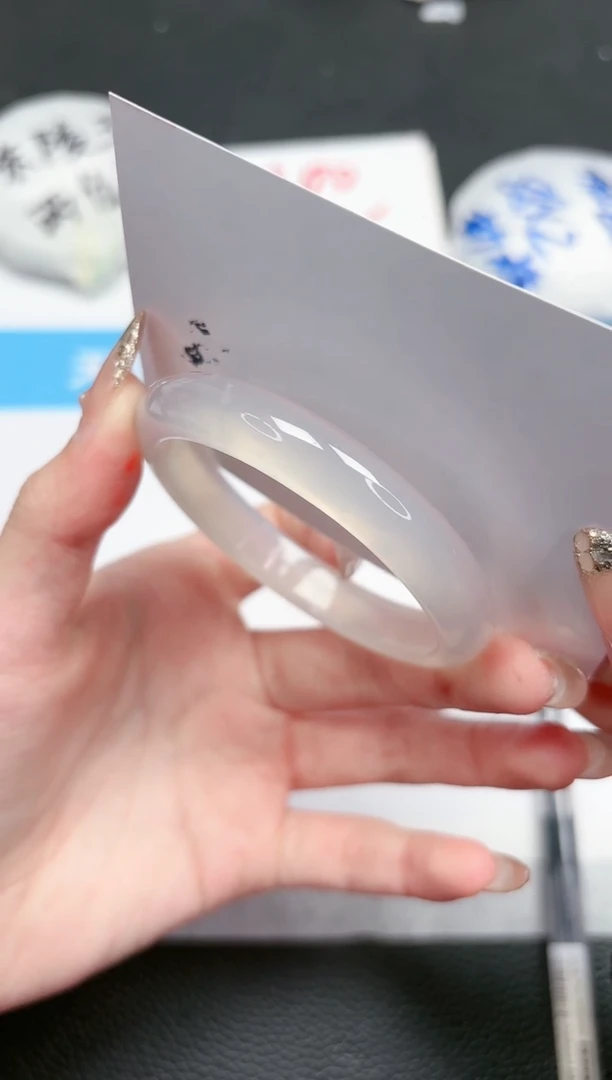 【闪购商品】石英质玉手镯未镶嵌75-54