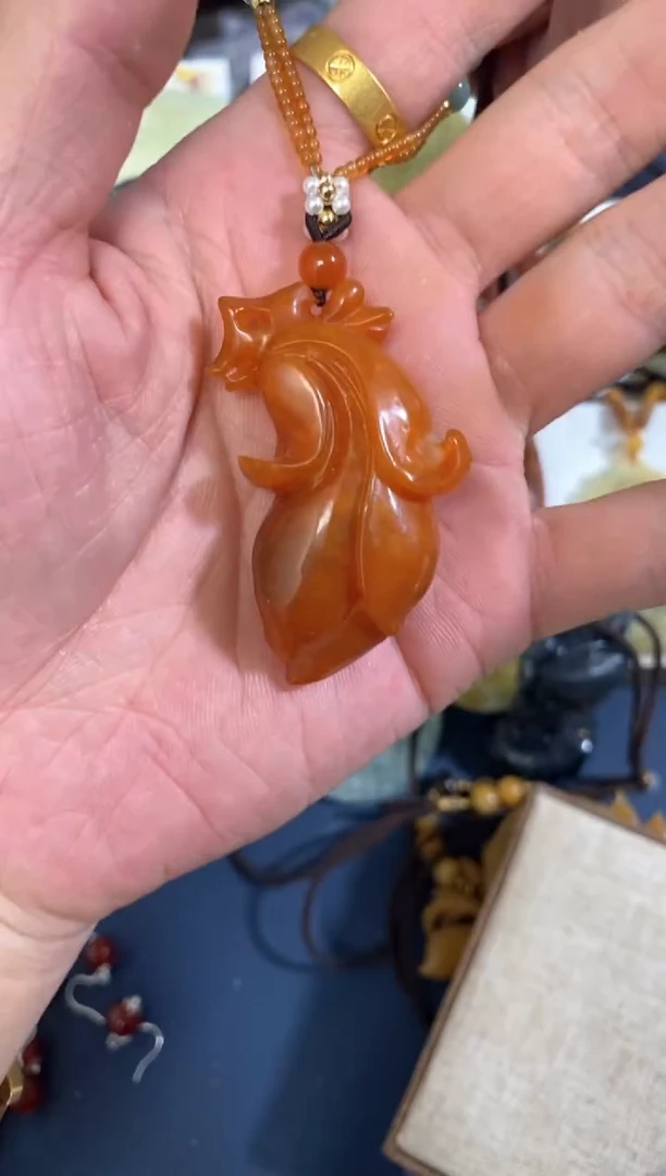 【闪购商品】蛇纹石玉颈饰未镶嵌岫玉
