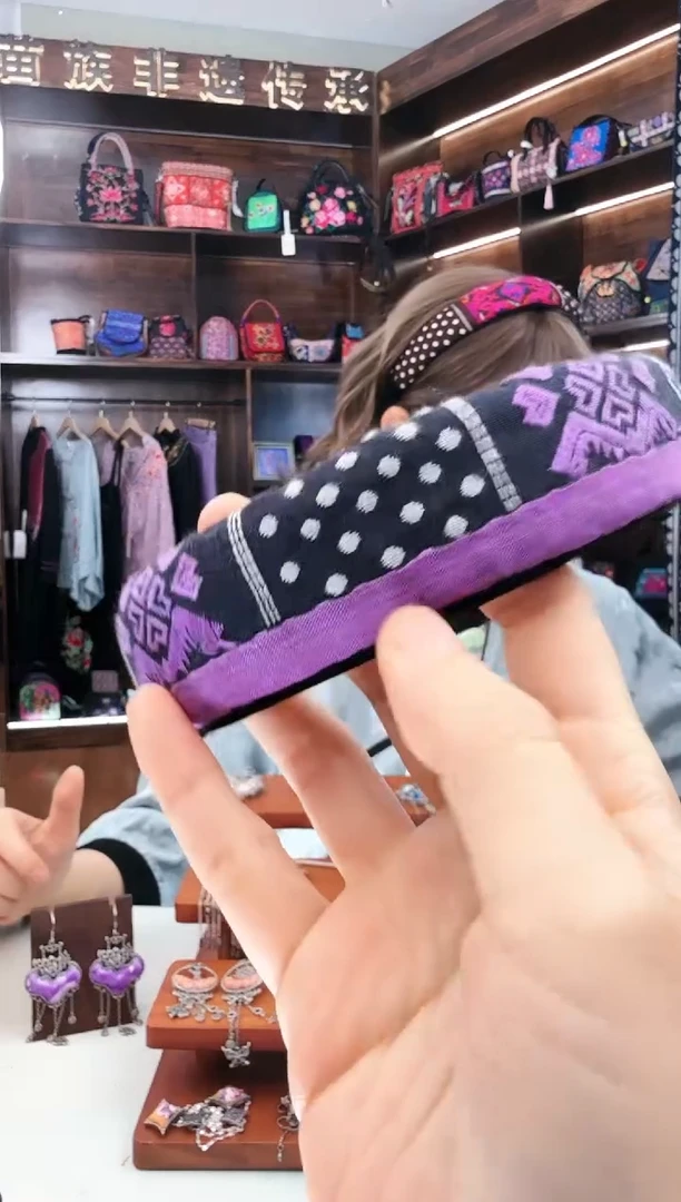 【闪购商品】织绣L27蚩梦苗族古绣