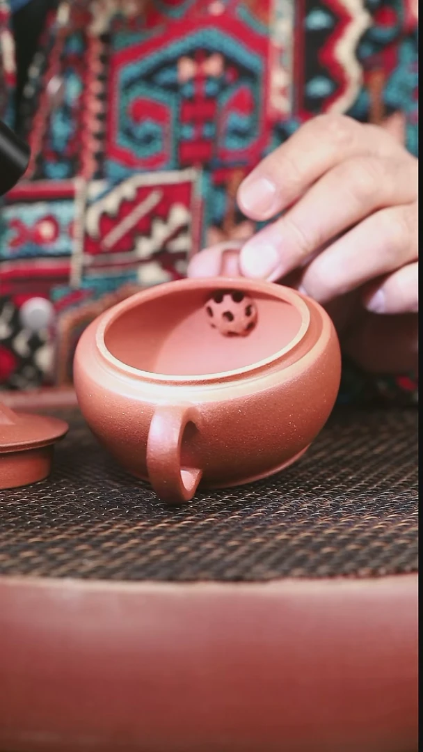 茶壶紫砂21号大红泥大蕴汉瓦200CC微微暇