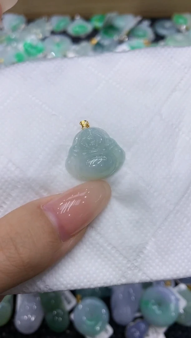 翡翠18K金镶嵌颈饰111111111111