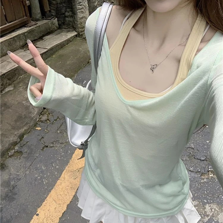 CrimsonTwilight春新款V领防晒T恤女+显瘦夏季加宽加大女装新款