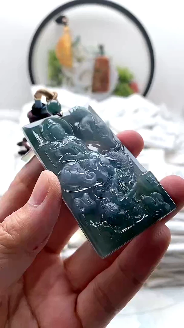 颈饰未镶嵌翡翠普贤