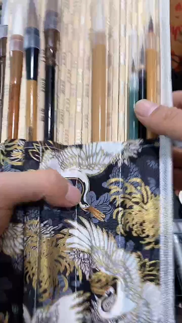 瓷片闪购商品  如图所示