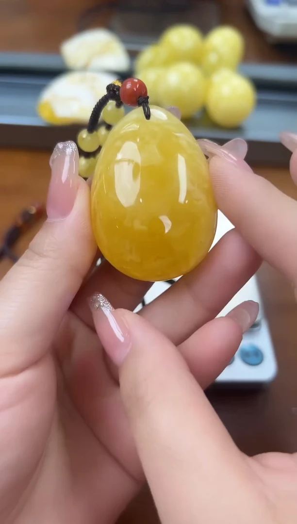 未镶嵌蜜蜡裸石琥珀蜜蜡吊坠