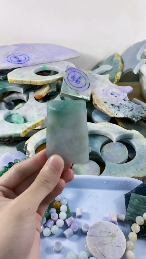 翡翠裸石纯天然A货翡翠202