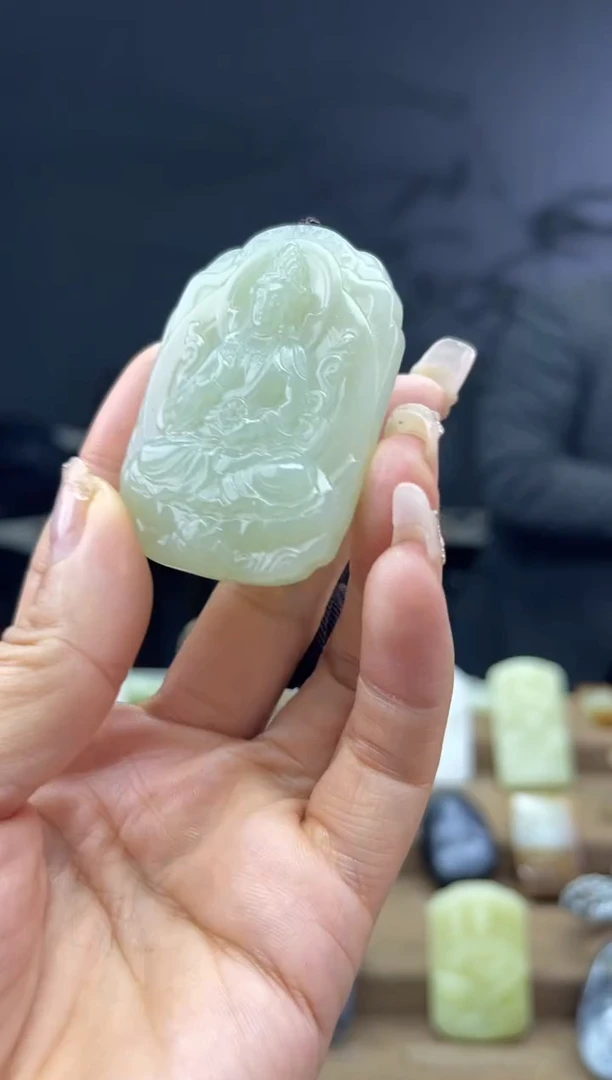 颈饰未镶嵌和田玉1