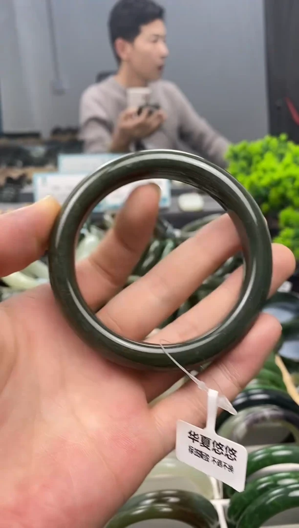 未镶嵌手镯和田玉60.8