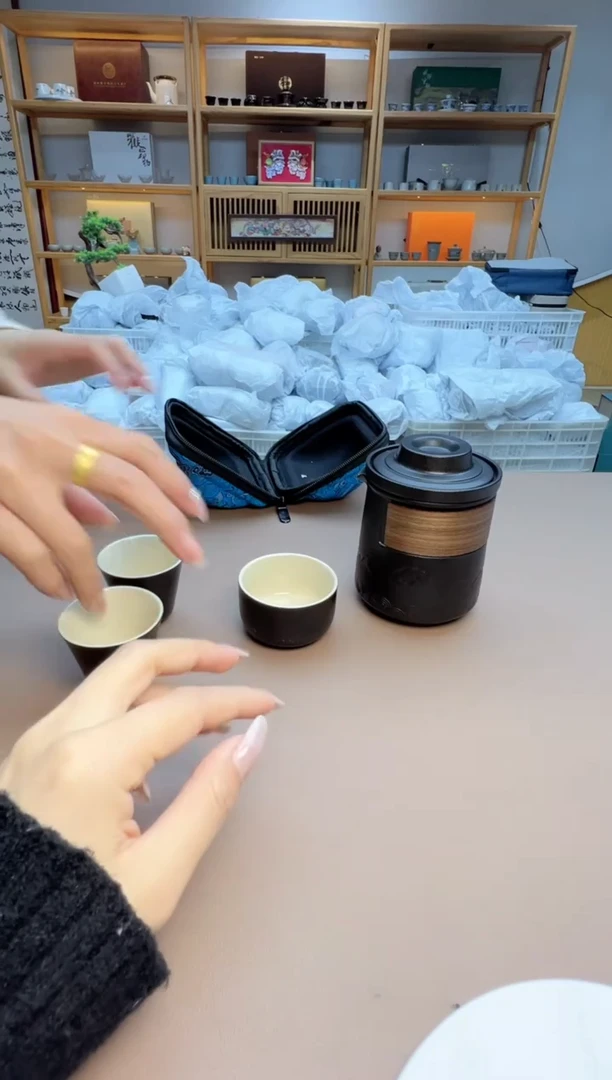 【闪购商品】摆件瓷制品S1111111111111