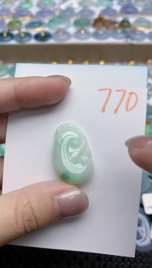 【闪购商品】翡翠颈饰未镶嵌天然翡翠A货