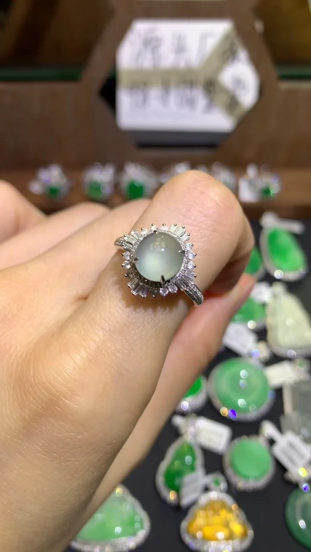 翡翠18K金镶嵌吊坠(不含链)戒指