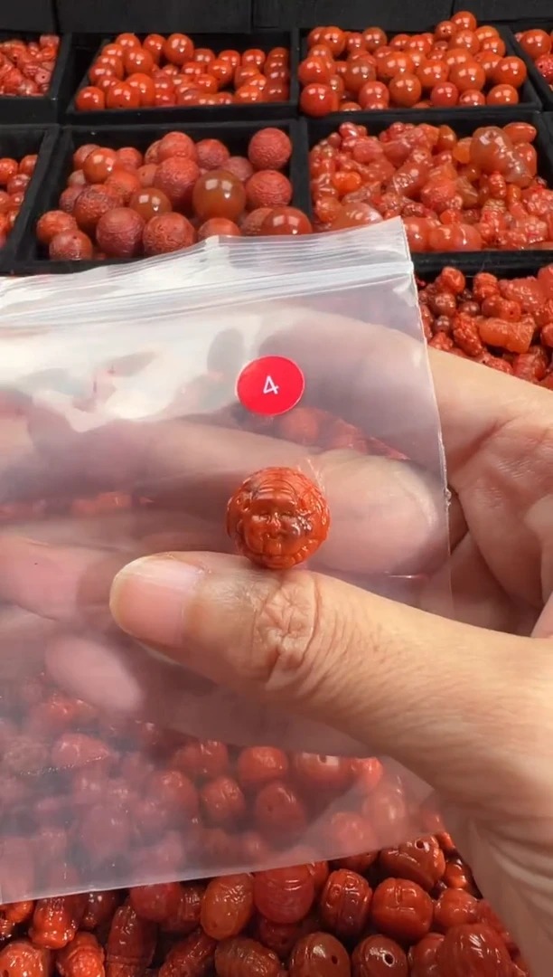 颈饰未镶嵌南红玛瑙1