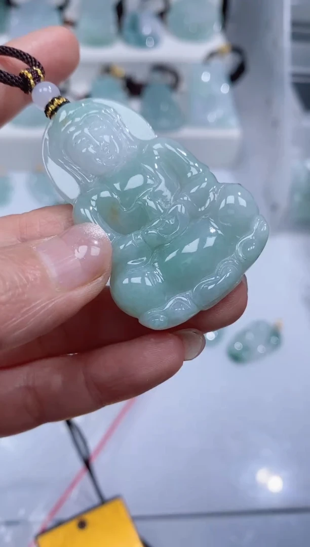 颈饰未镶嵌翡翠吊坠