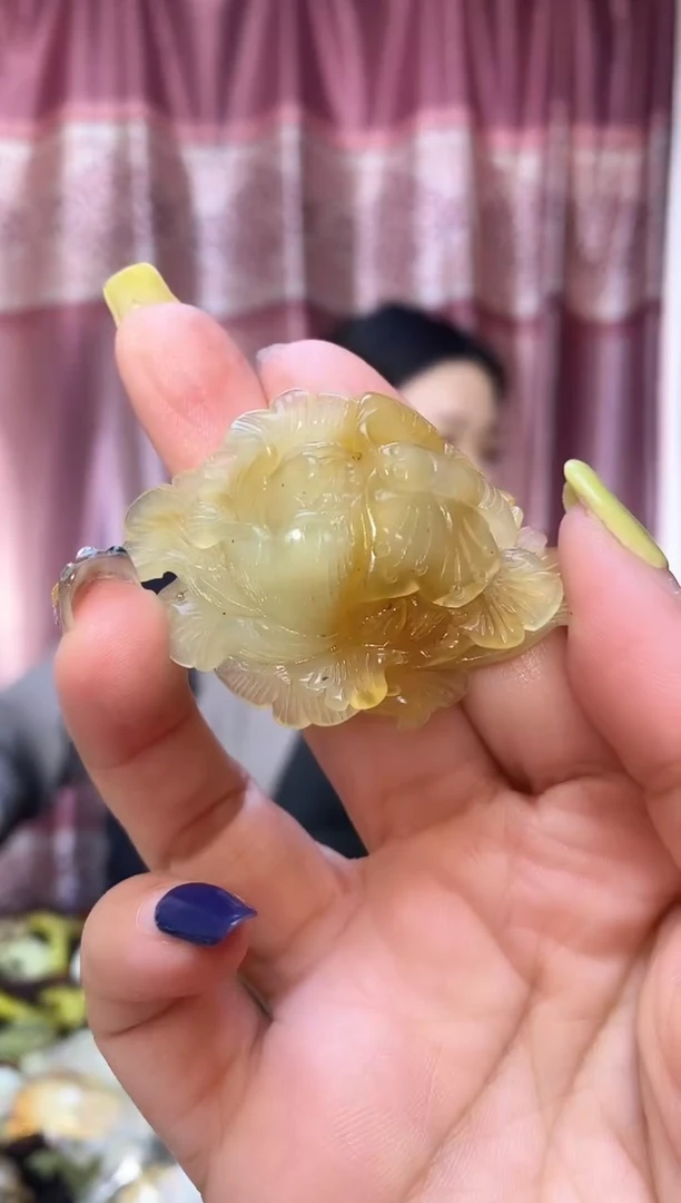 未镶嵌岫玉吊坠