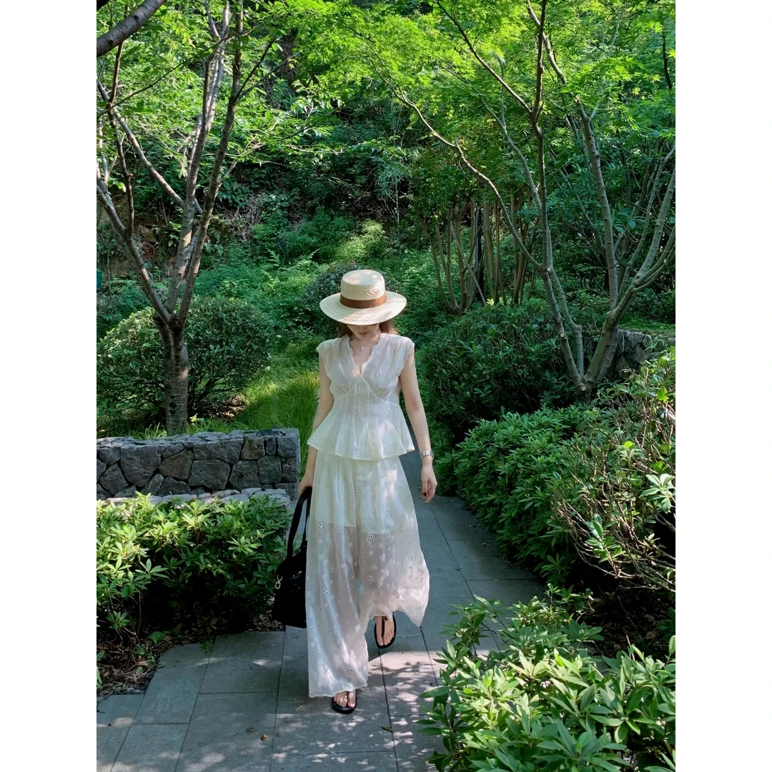 2025夏季镂空刺绣蕾丝小衫上衣阔腿裤子两件套女套装1459