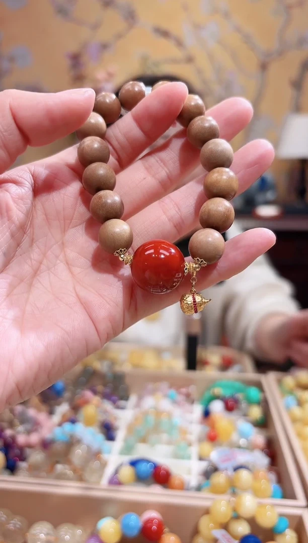 18K金镶嵌手串南红玛瑙南红多宝手串设计款