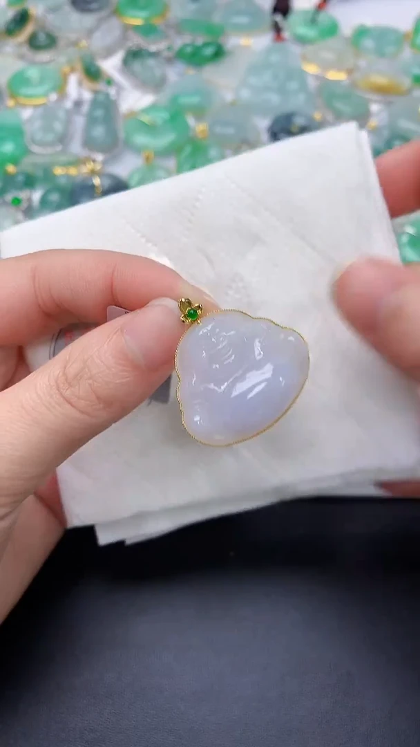 颈饰18K金镶嵌翡翠天然缅甸A货百元以上9元证书费自理