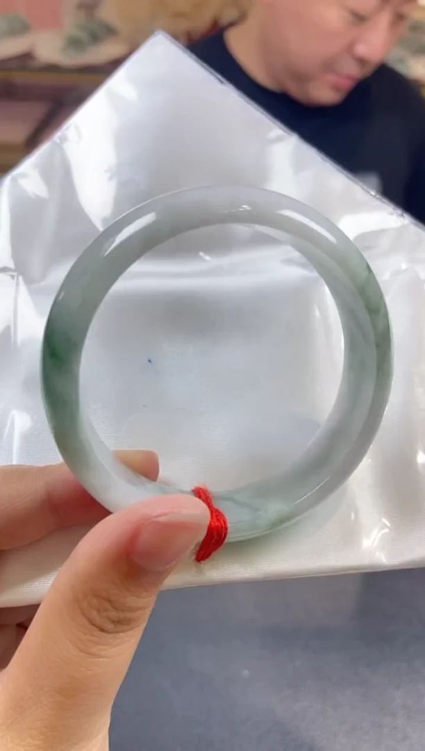 翡翠手镯未镶嵌天然翡翠A货345