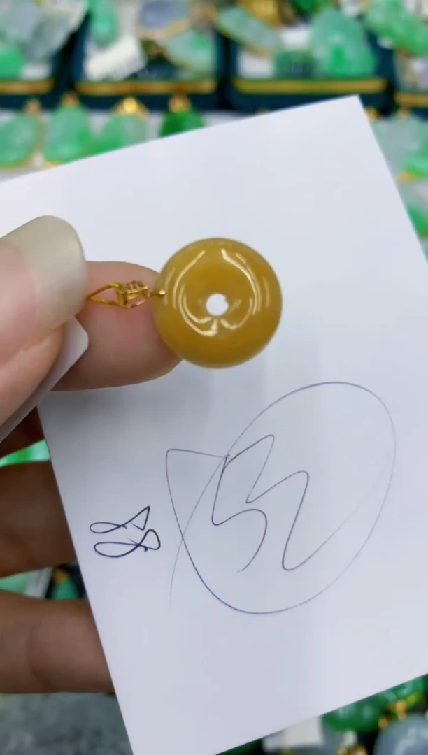 翡翠18K金镶嵌颈饰11111111111