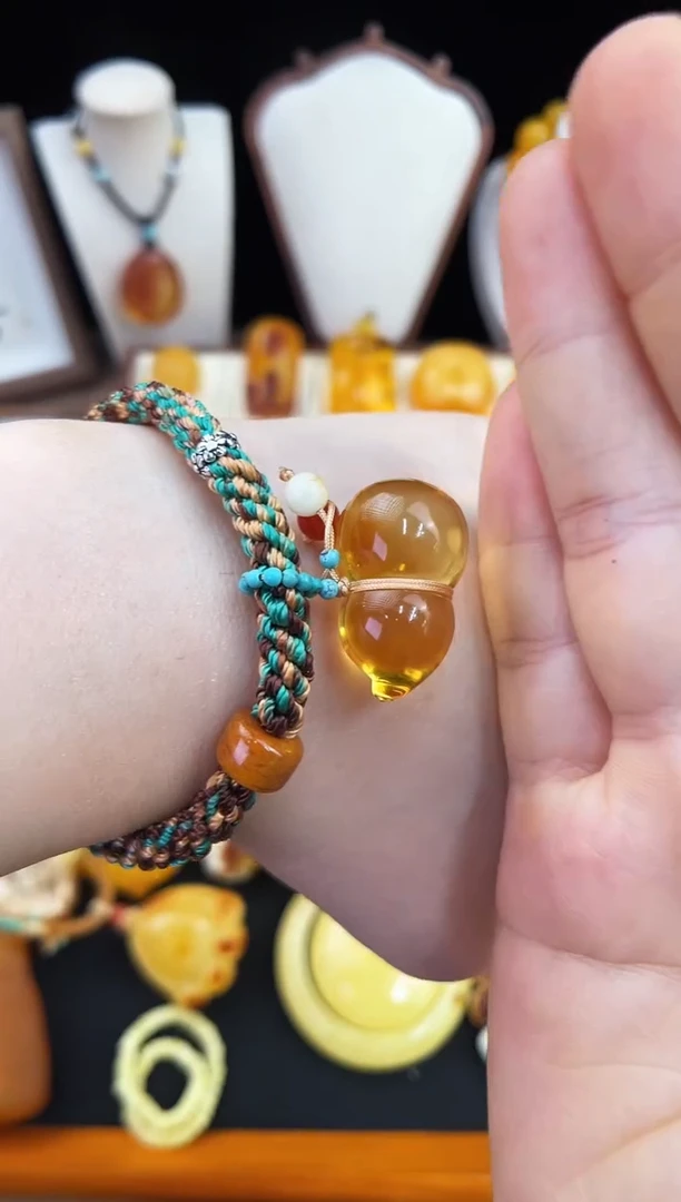 琥珀未镶嵌珠宝奇石柒月